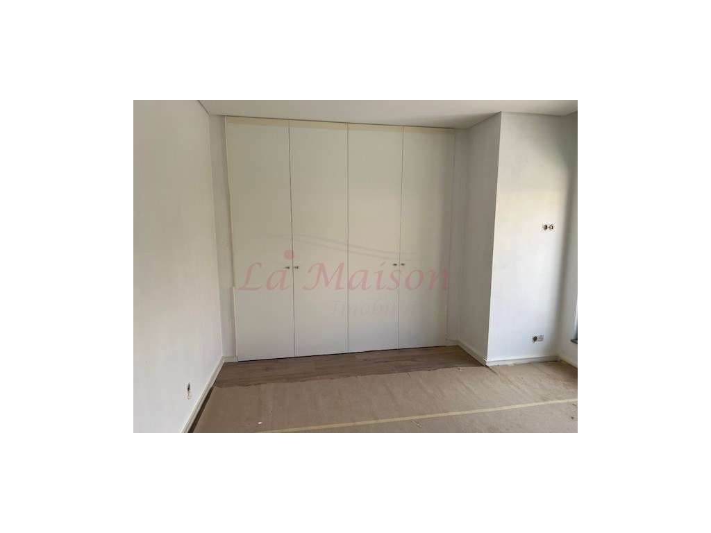 Condomínio privado de luxo V4 Duplex no Fanqueiro-19