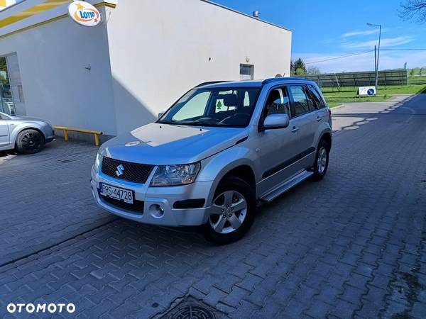 Suzuki Grand Vitara 2.0 De luxe - 1