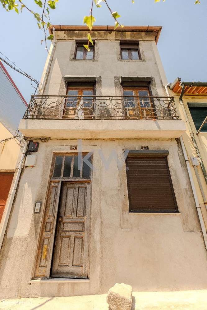 T1 totalmente renovado com jardim privativo - Grande imagem: 2/15