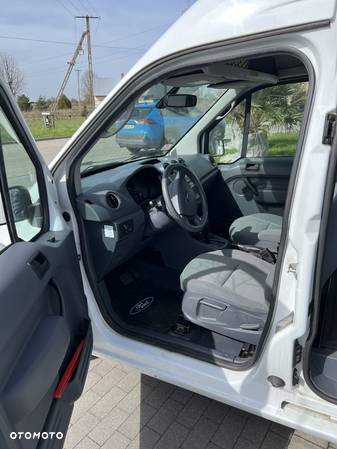 Ford Transit Connect - 9