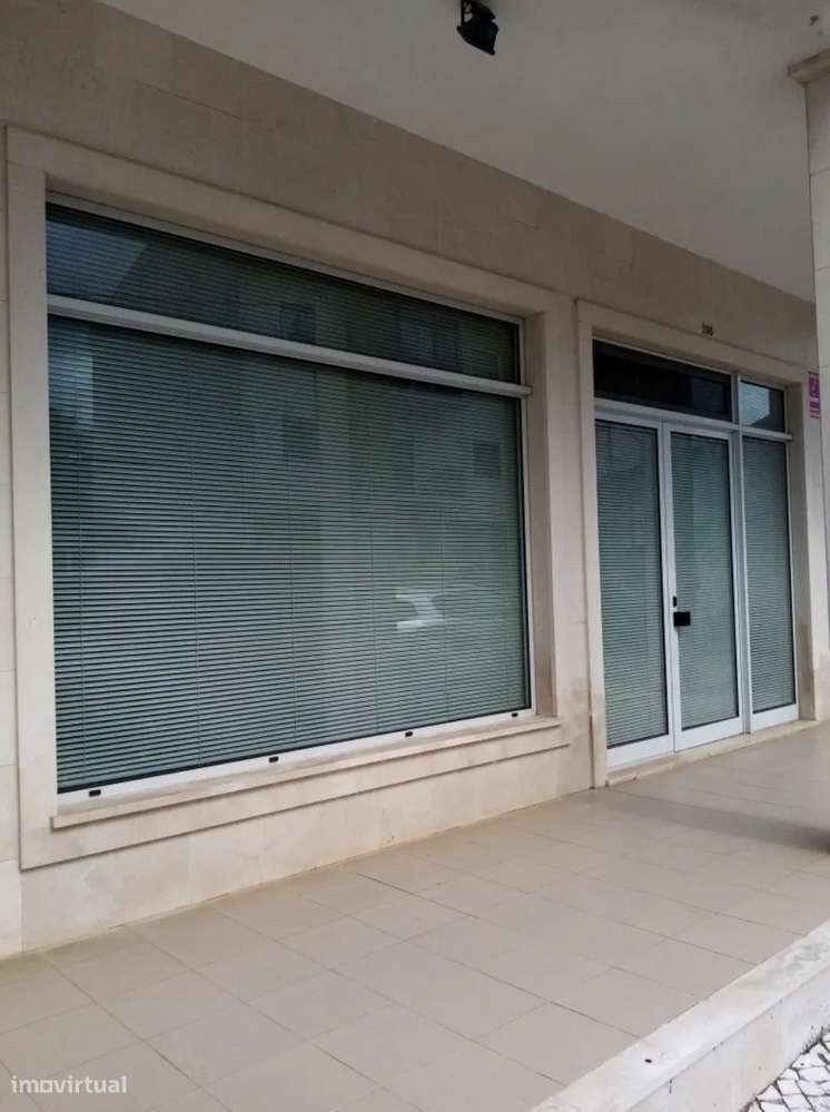 Escritório com 120m2 80.000 €-6