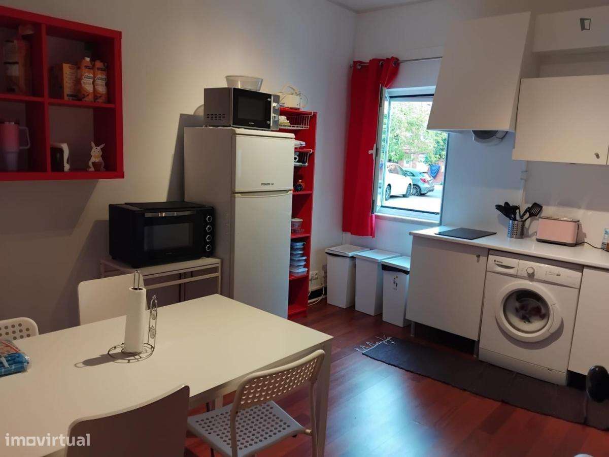 Quarto - localizado em Olivais Lisbon - Grande imagem: 4/6