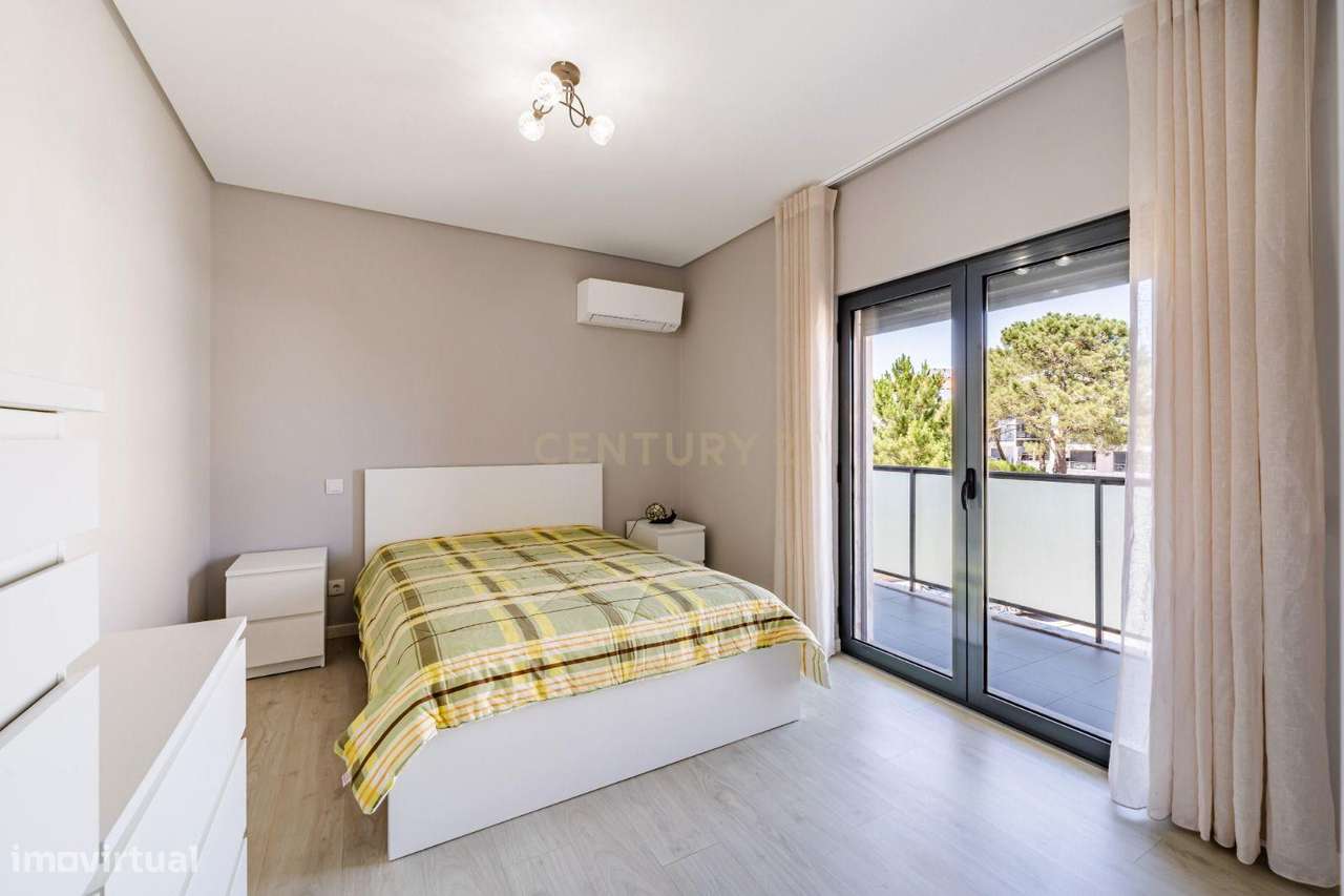 T3+1 Duplex com Box e Churrasqueira | Quinta da Fábrica | Vale de Milh-26