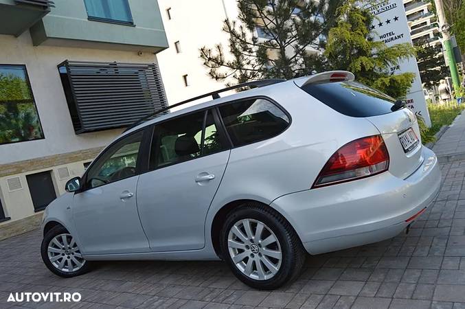 Volkswagen Golf - 21