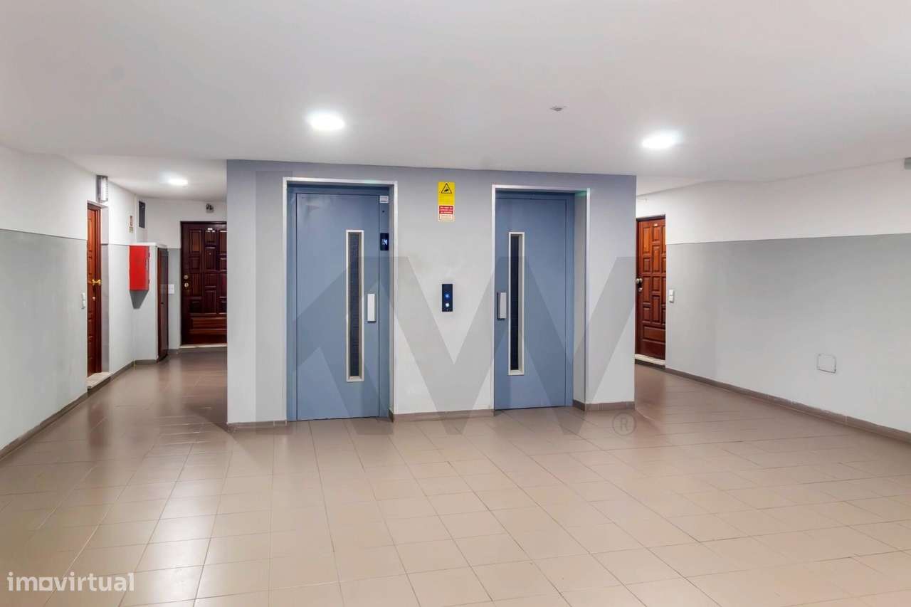 Apartamento T2 em Mafamude – Localização Privilegiada com Vistas Desaf-16