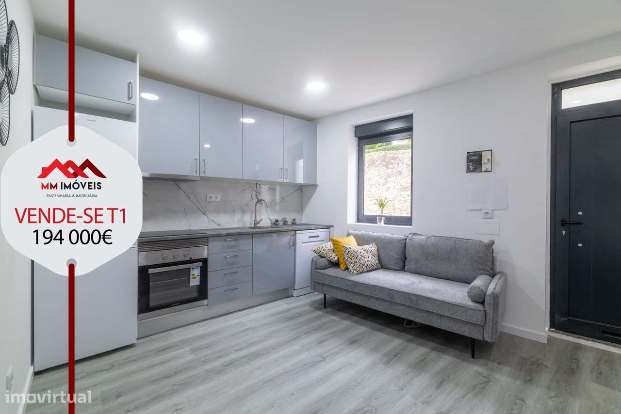 Moradia T1 | Porto | Renovada | Metro | Investimento - Grande imagem: 1/31