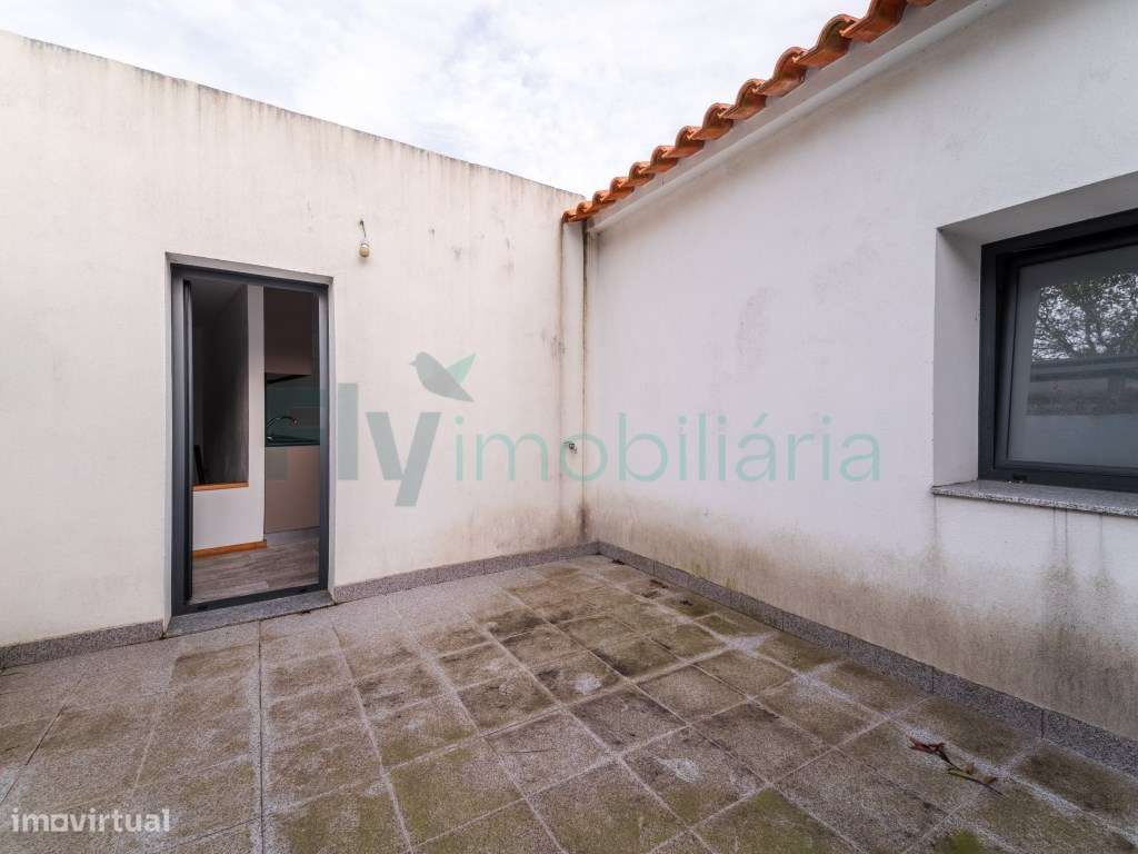 Moradia T2 + Moradia T1 Excelente Oportunidade de Investimento-39