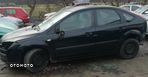 Ford focus mk2 2007 1.6 benzyna Kod lakieru V3 - na części - 2