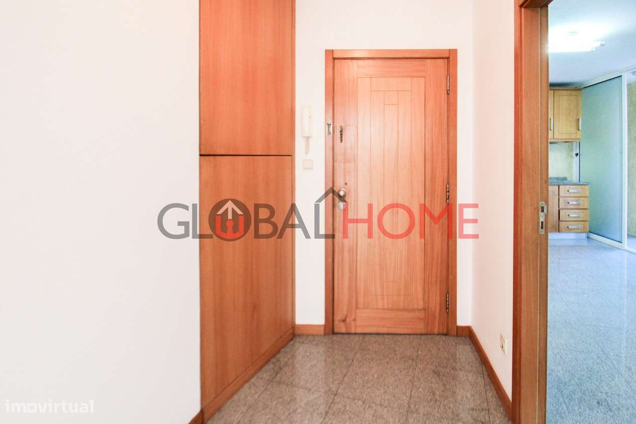 Apartamento T3 na Avenida da Carvalha-7