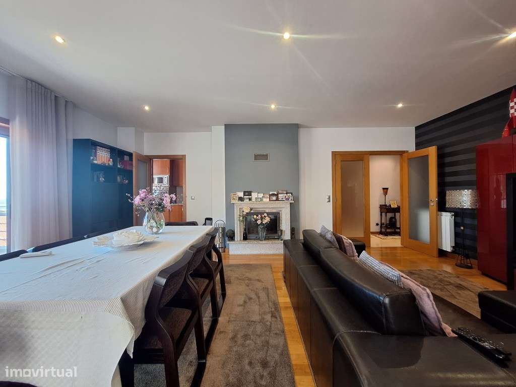 Fantástico Apartamento T3+1 Duplex com vista de mar na Areosa - Grande imagem: 5/33