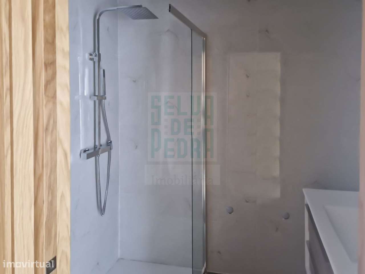 Moradia de 3 frentes V4 Famalicão-21