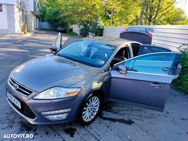 Ford Mondeo 2.0 TDCi Powershift Business Class - 11