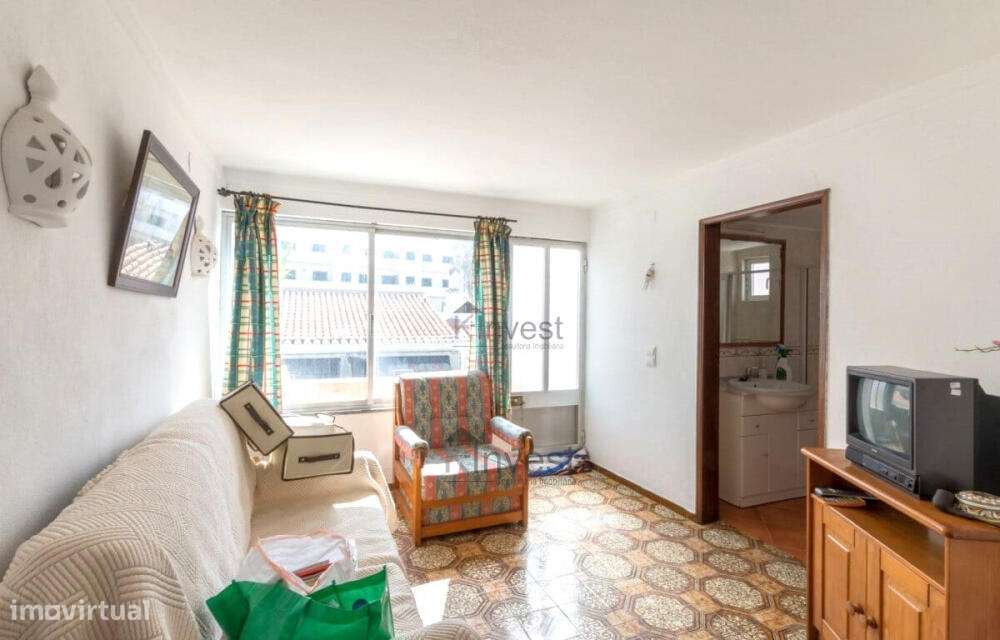 Prédio para remodelação - Carvoeiro-10