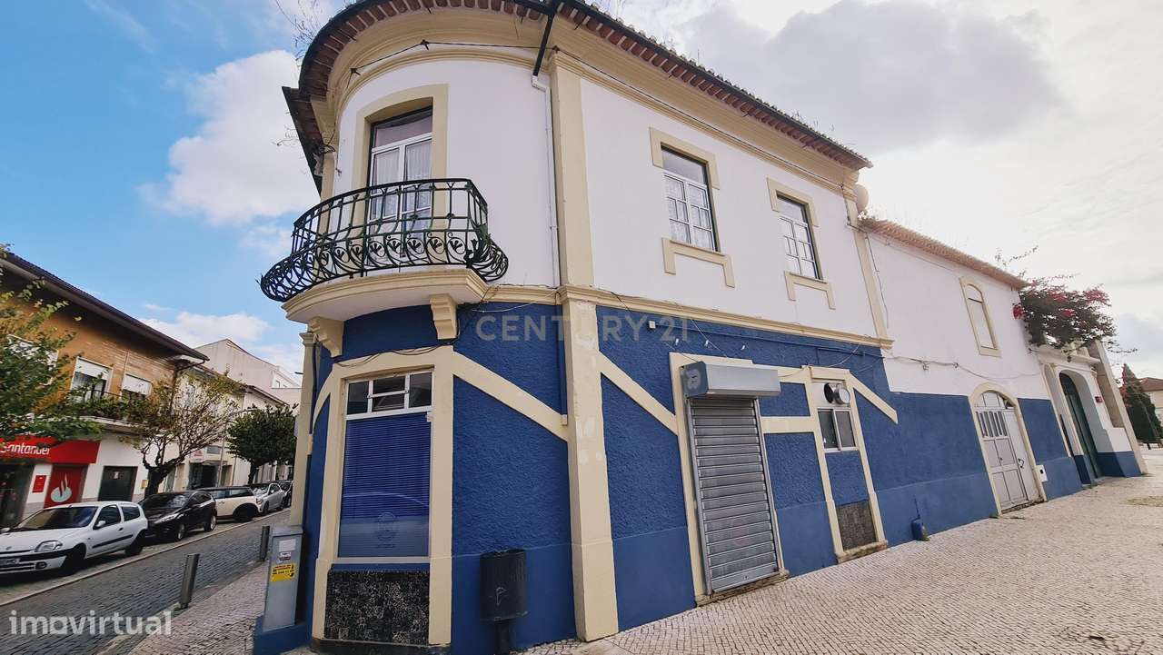 Moradia T6 + Comércio - centro da Vila de Condeixa-a-Nova (Coimbra) - Grande imagem: 3/60