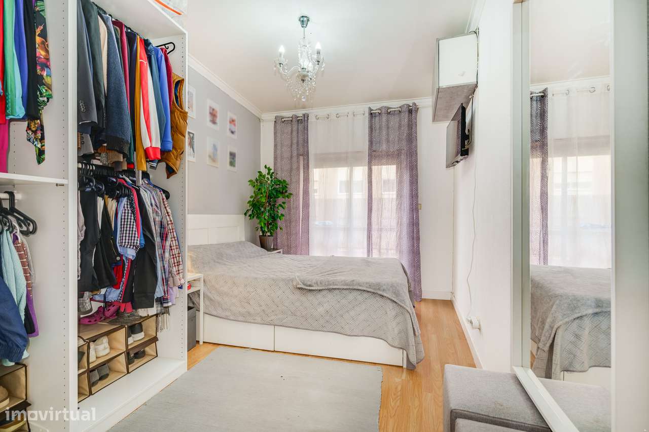 APARTAMENTO T3 | REMODELADO | TERRAÇO 100M2 | MEM MARTINS |  ELEVADOR-17