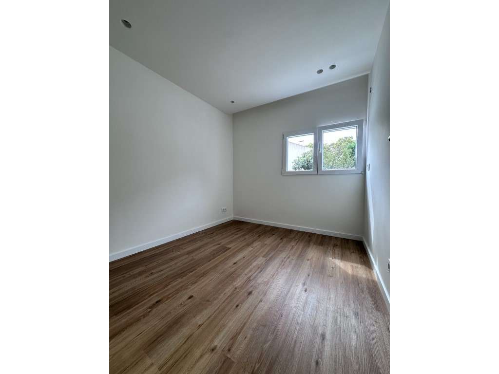 Moradia de Luxo V5 - Conforto, Modernidade e Elegância-14