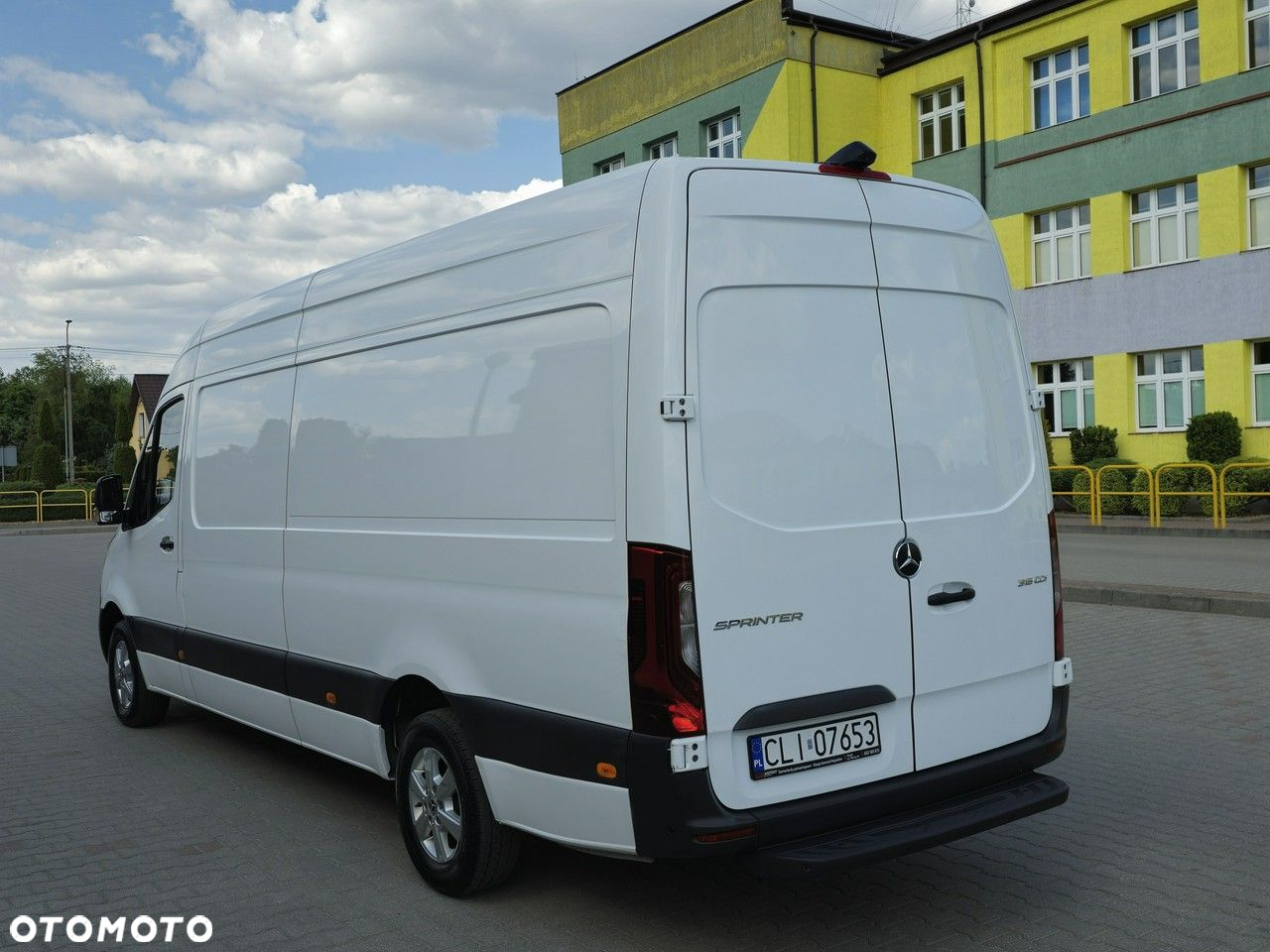 Mercedes-Benz Sprinter - 4