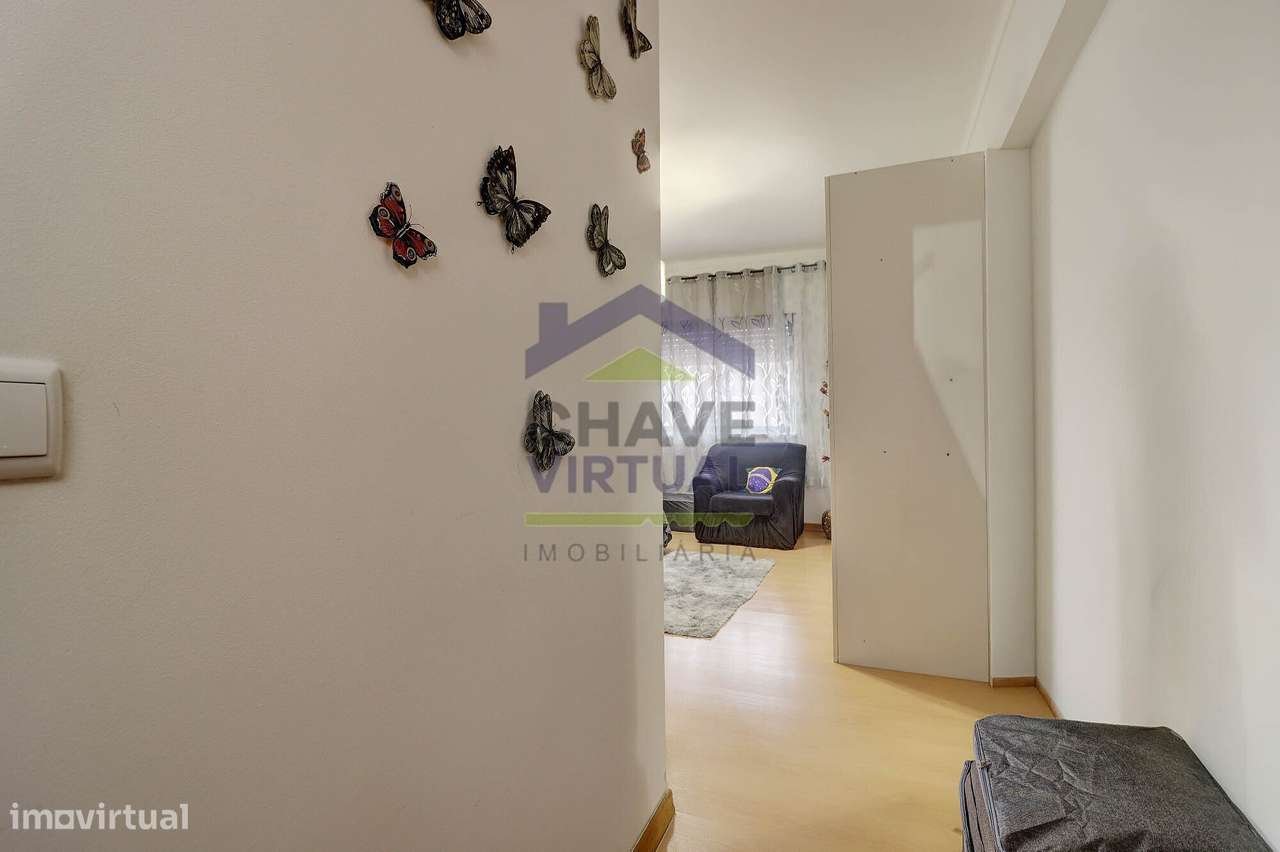 Apartamento T3 com Sótão Amplo - Centro Bombarral-33