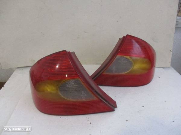 Farol Farolim Tras Ford Mondeo 1997 a 2001 Esquerdo Direito - 1