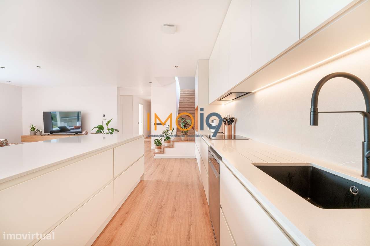 Moradia T4 com Vista Panorâmica em Fátima-14