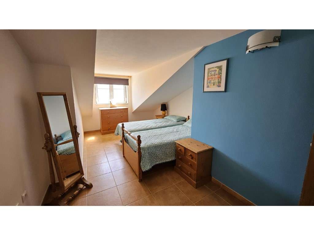 Apartamento T1+2 Duplex, em condomínio fechado, a 2 minutos da praia-25