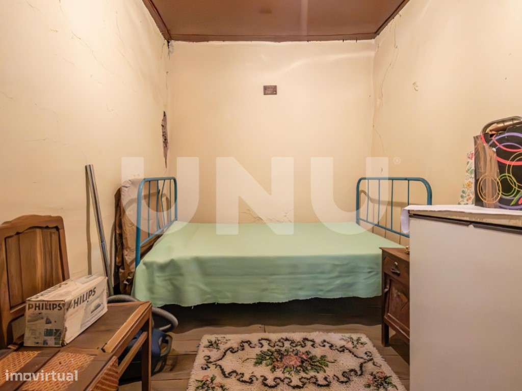 Quinta T2 com Habitação, Infraestruturas Agrícolas e Terreno com Vi...-28