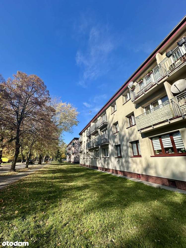 Bardzo słoneczne i ciepłe 2-pokojowe mieszkanie z balkonem-0