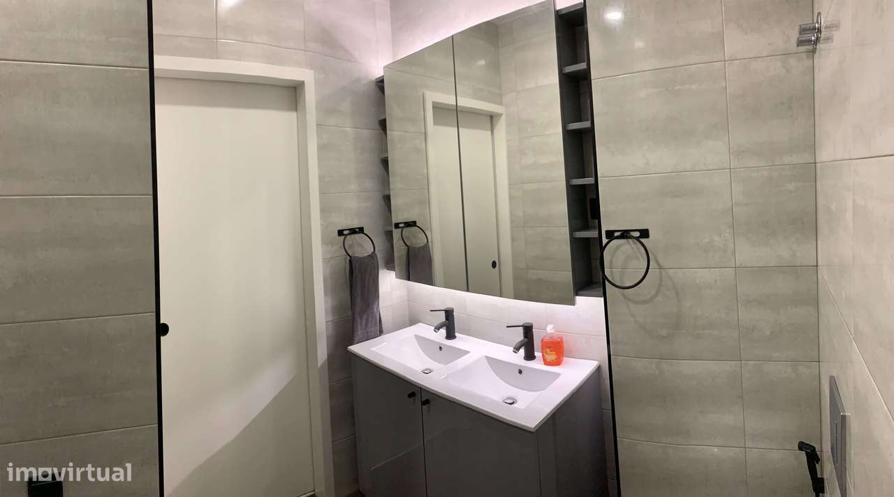 Apartamento T2 remodelado, com estacionamento - Benedita, Alcobaça-12