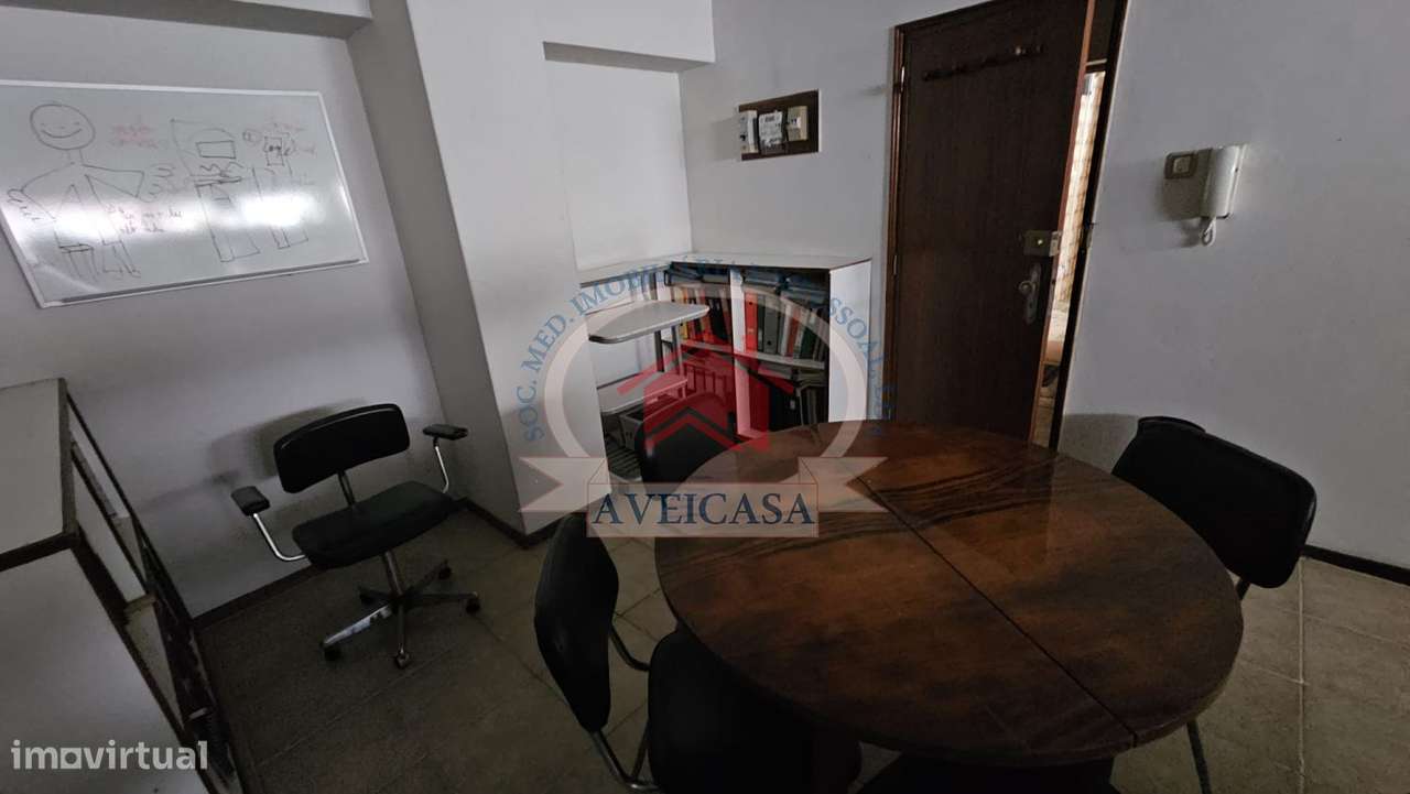 ESCRITÓRIO NO CENTRO DE AVEIRO - Grande imagem: 5/6