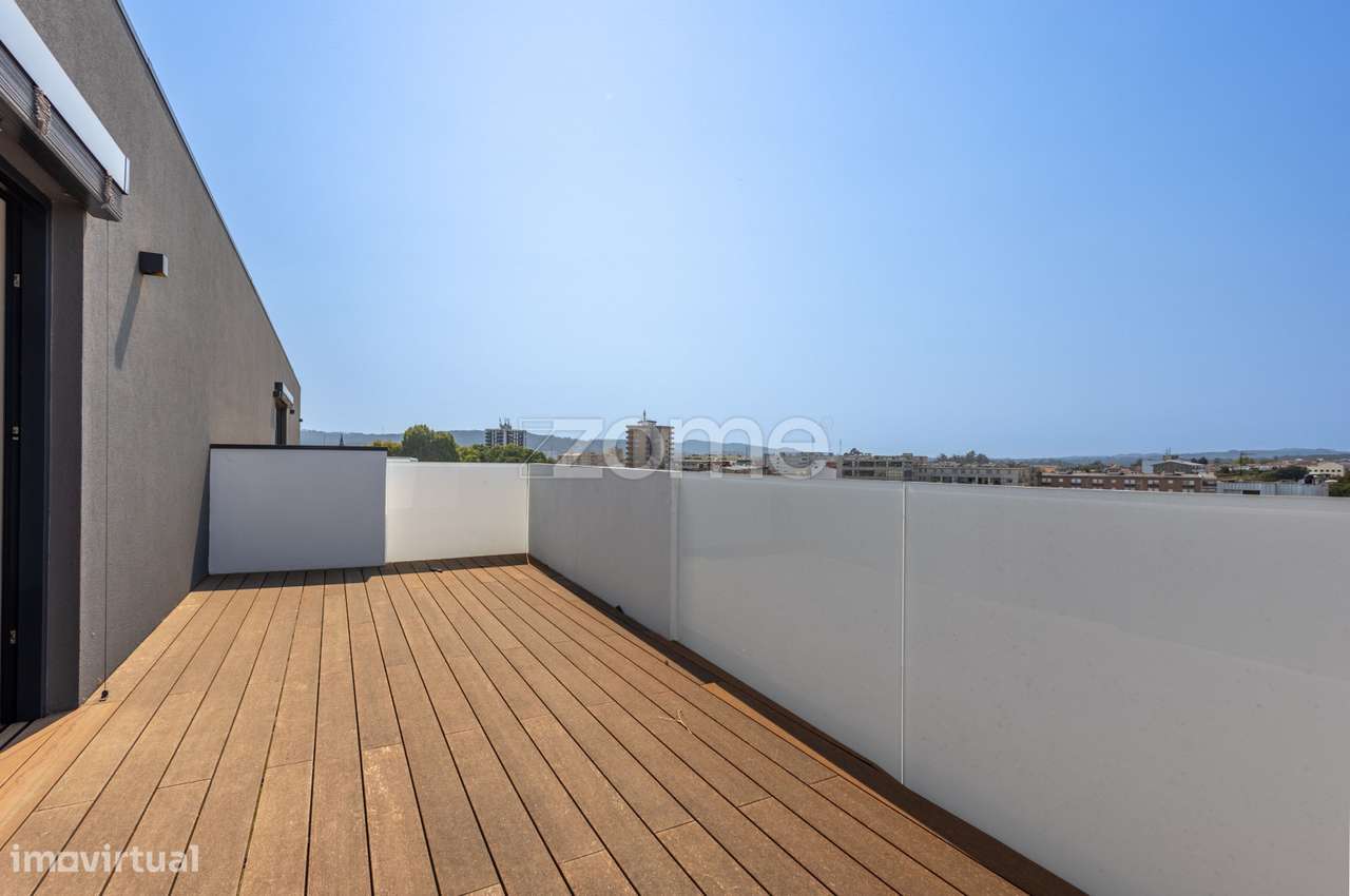 Apartamento T4 Duplex Novo no Prestigiado Edifício Alameda-13