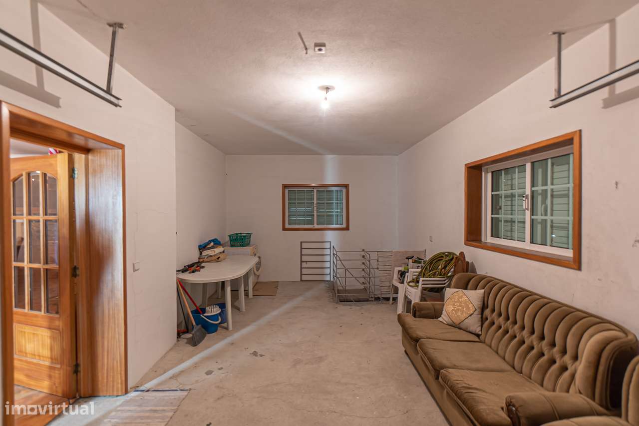 Moradia independente no centro de Alpendurada-27