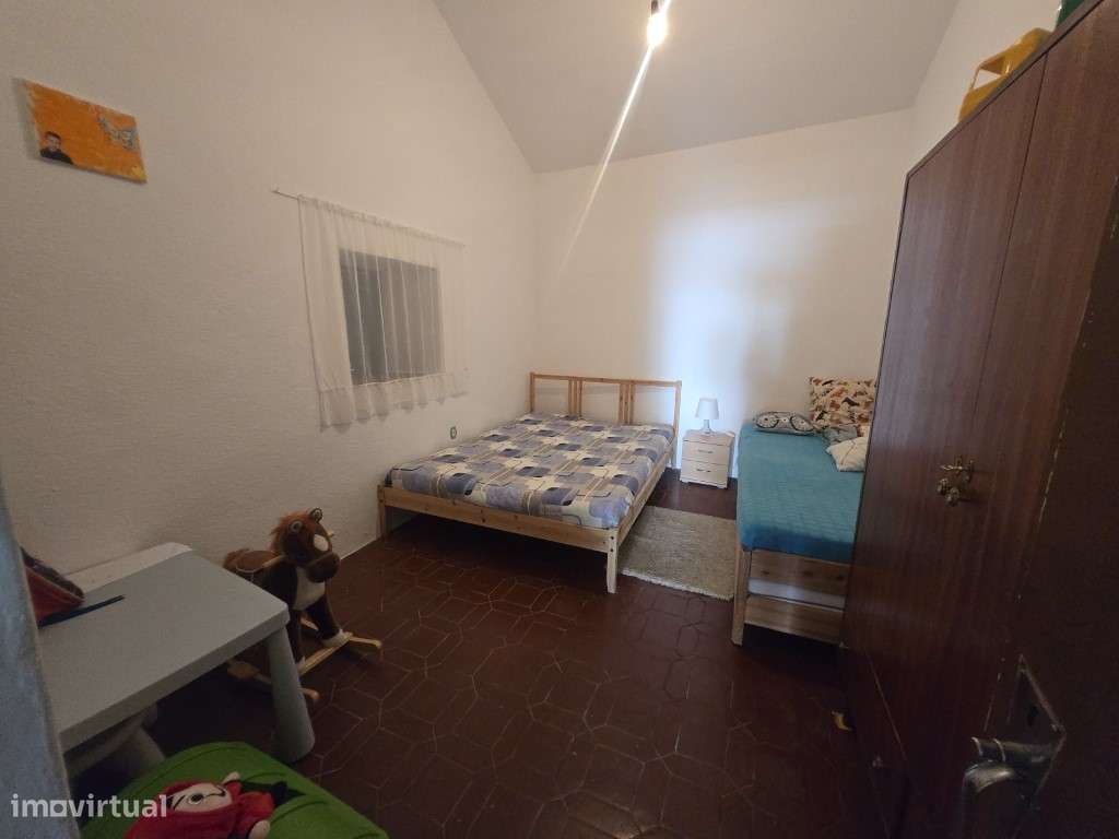 Moradia com T2 + T1 a 5 min da Praia Fluvial de Azenhas d'El Rei-7