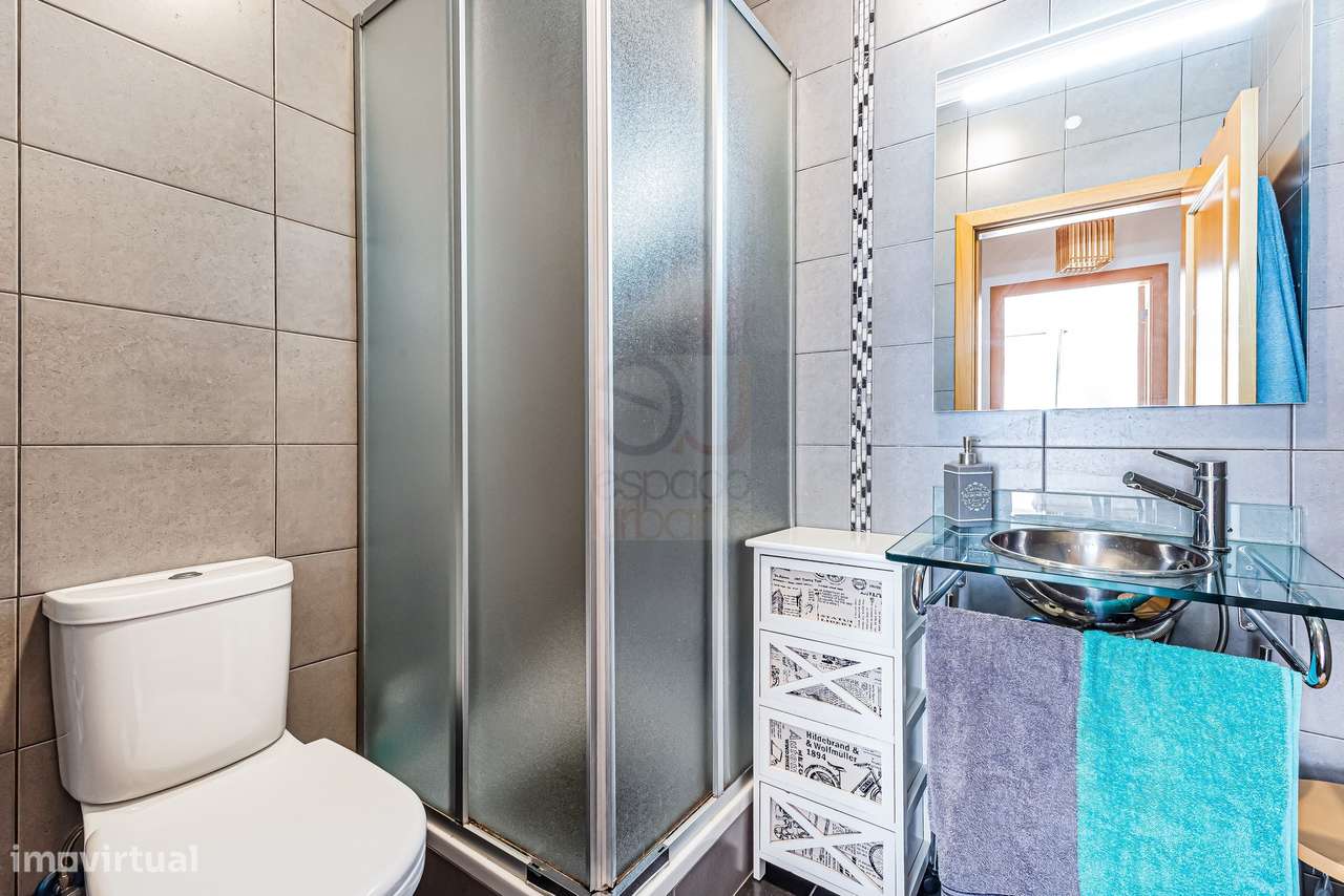 A. Pêra - Luxo - Apartamento T2 C/ Garag. + Piscina-12