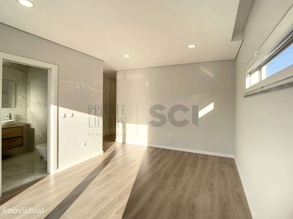 Moradia T3 Independente Térrea em Azeitão Garagem Piscina-35