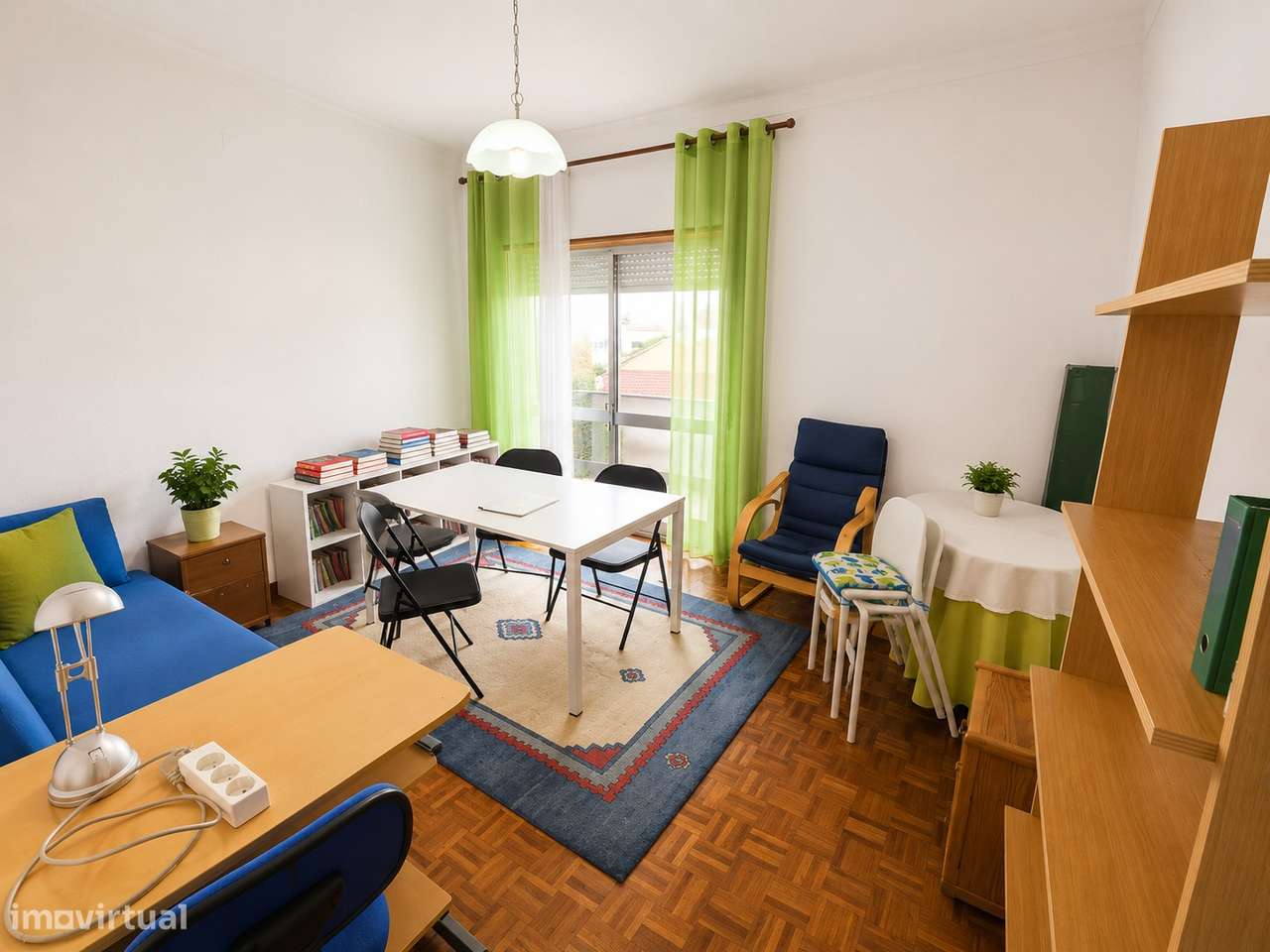 Apartamento T4 com varanda e elevador no centro de Leiria-13