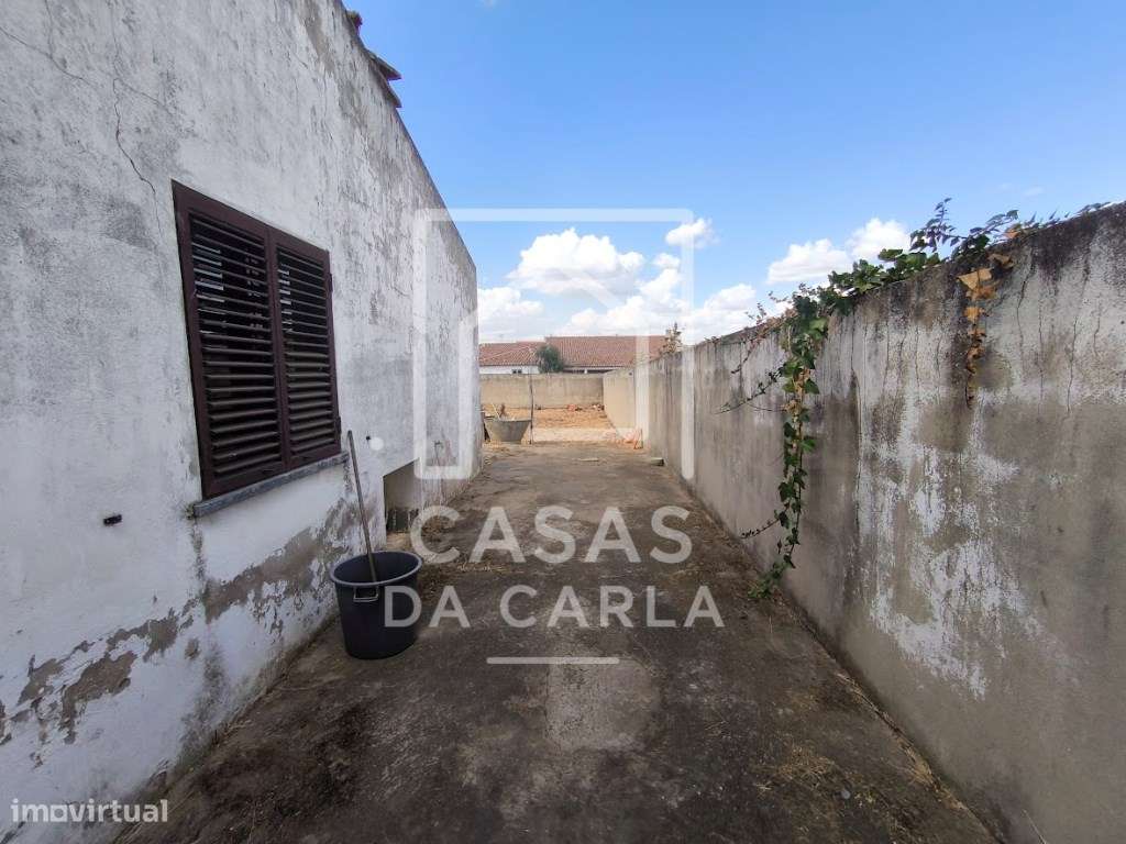 Moradia T2 com quintal em Faro do Alentejo-18