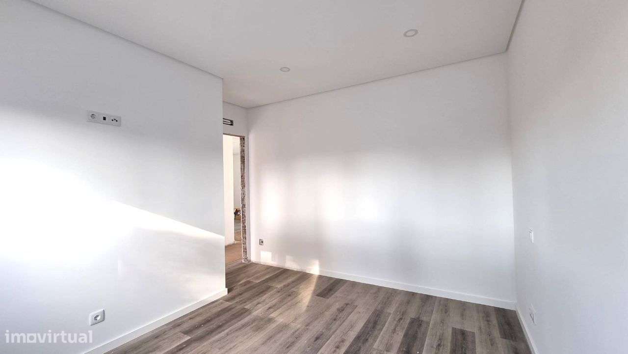 Moradia Térrea, com piscina – Azeitão-11