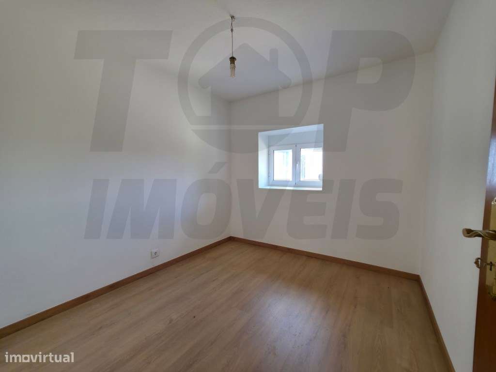 Quinta Remodelada com Moradia e Adega - Carregueiros, Tomar - 200.000€ - Grande imagem: 3/14