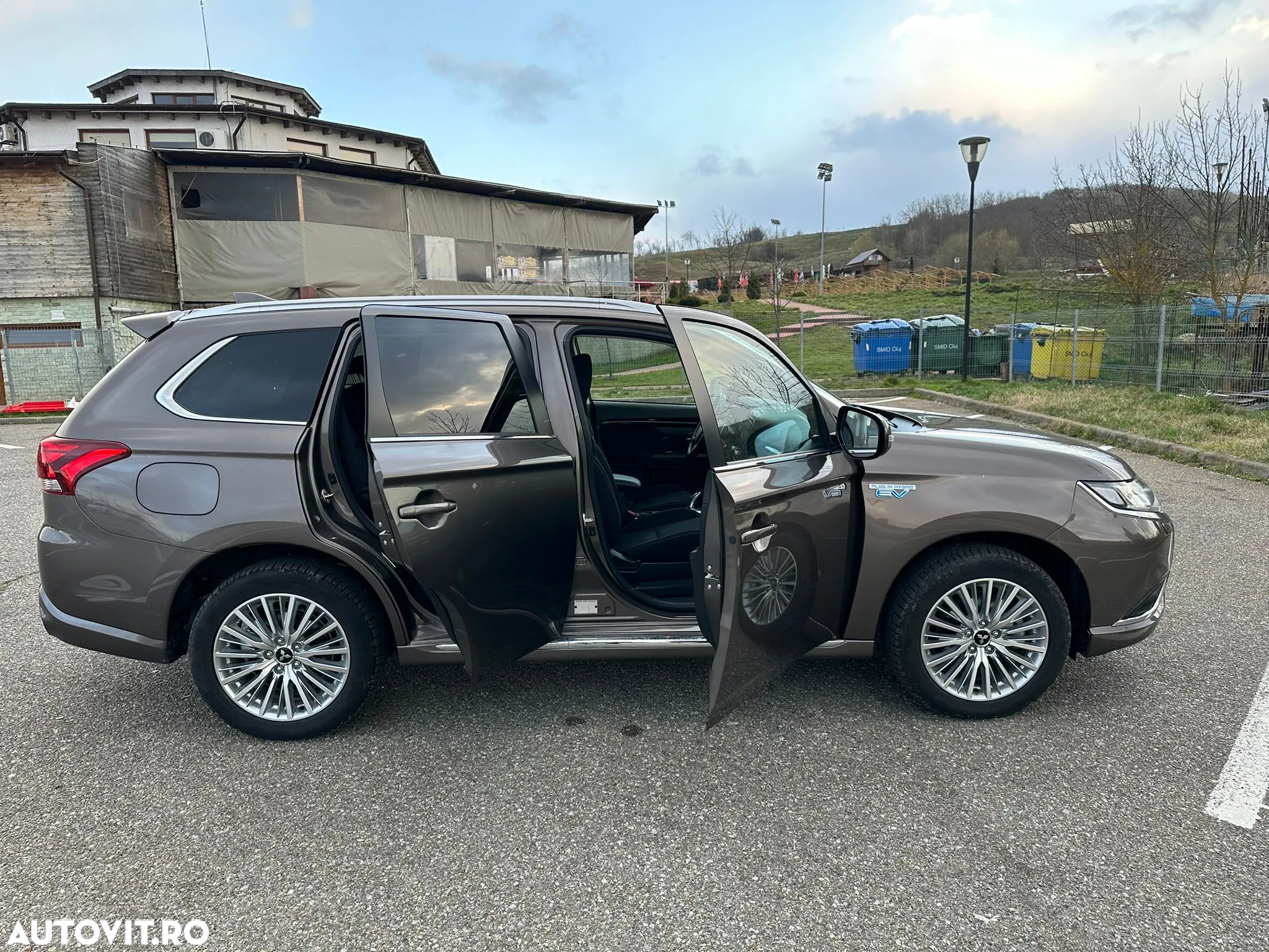 Mitsubishi Outlander PHEV 2.4 L 4X4 Instyle - 7