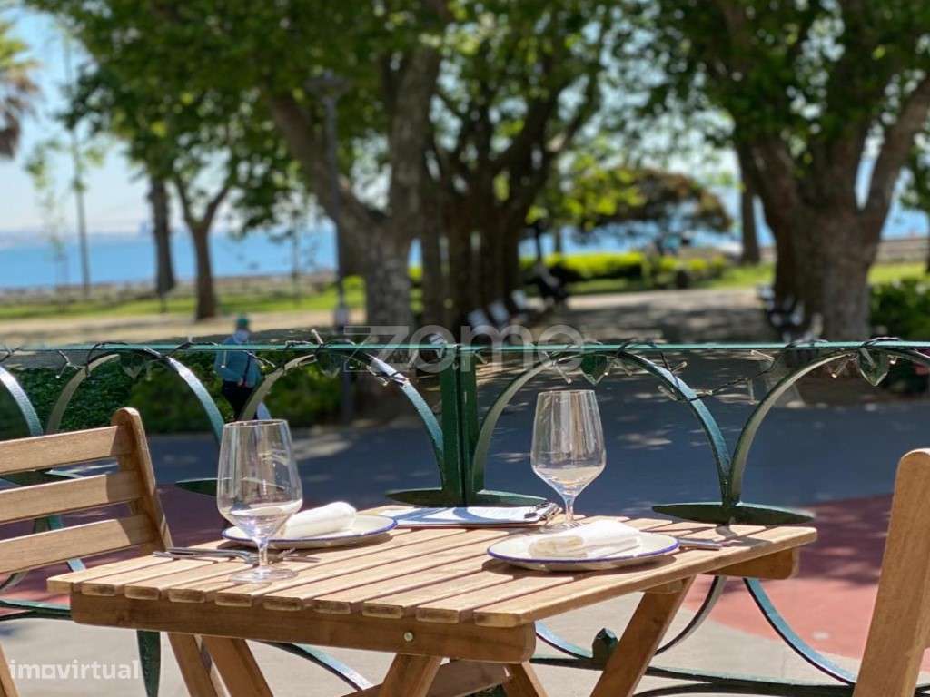 Restaurante no Centro Histórico de Paço de Arcos - Grande imagem: 1/9