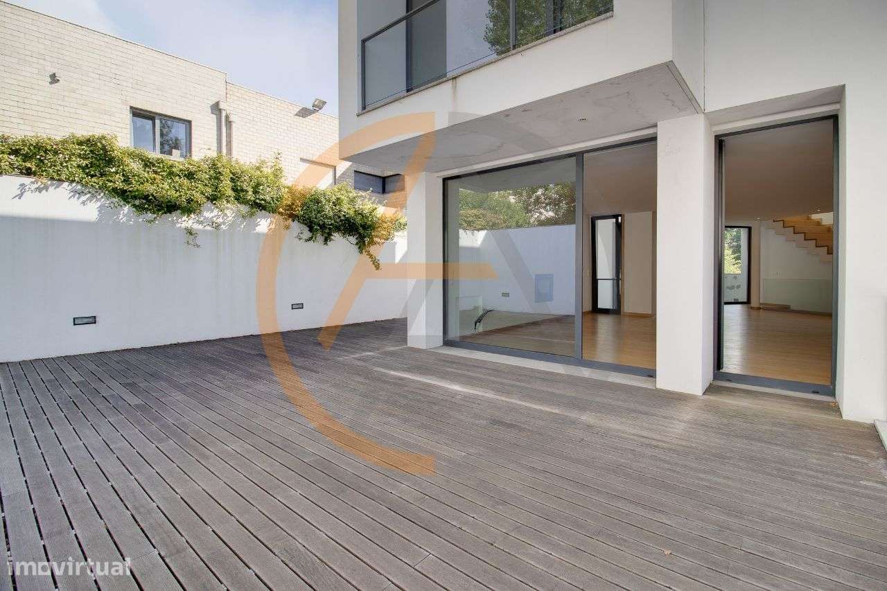 Moradia T4 Nova com Piscina | Foz do Douro-16