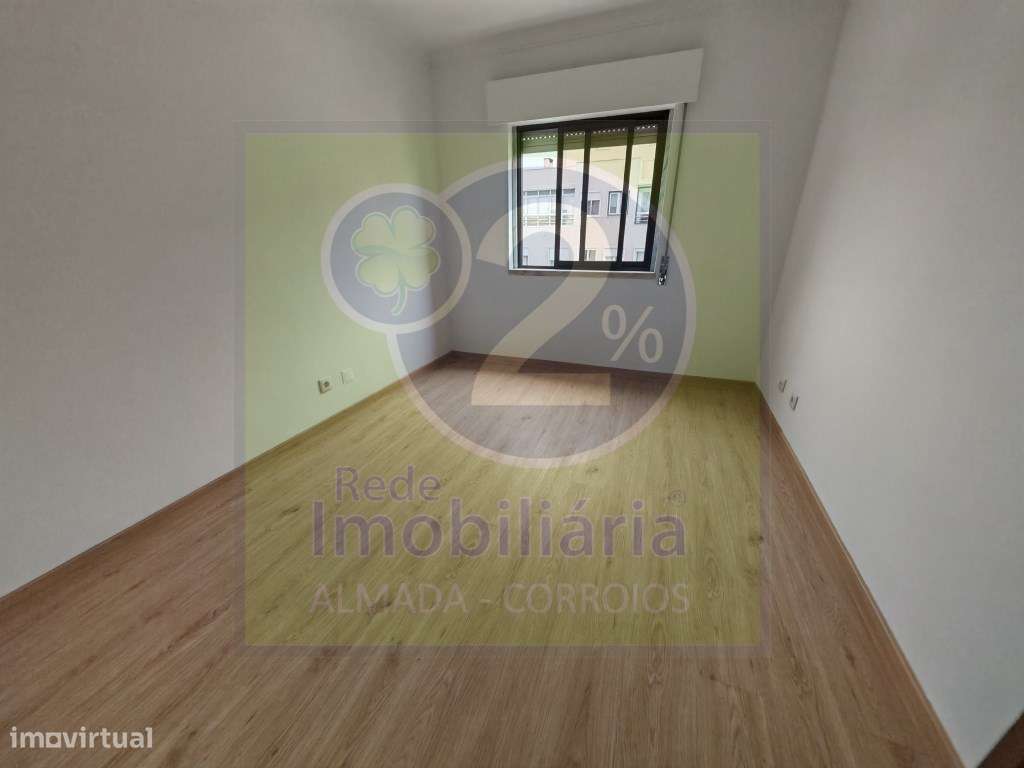 T3 Renovado em Almada, Pronto habitar-11