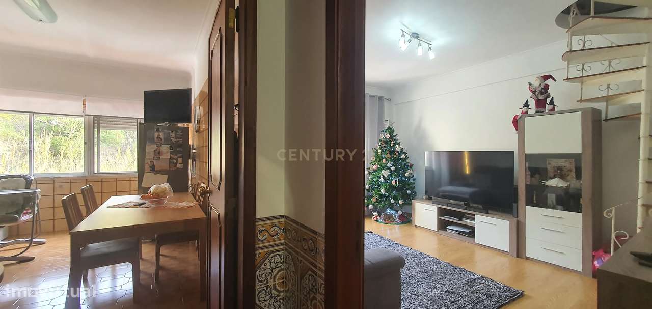 Apartamento T2+1 com parqueamento e Vista desafogada em Odivelas, Lisb-8