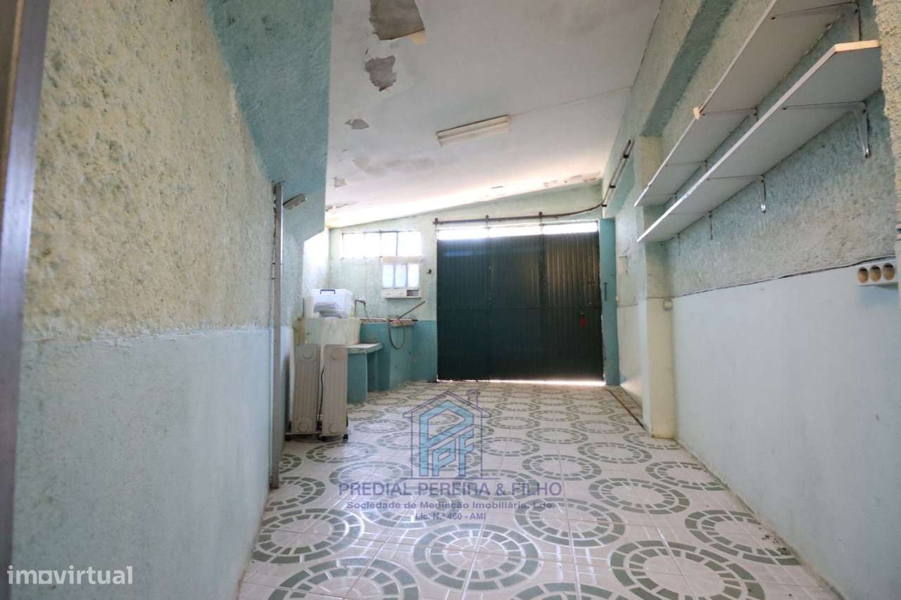 Moradia c/ 3 casas térreas  - Rio Tinto / Ferraria / Próx. à  Escol... - Grande imagem: 3/30