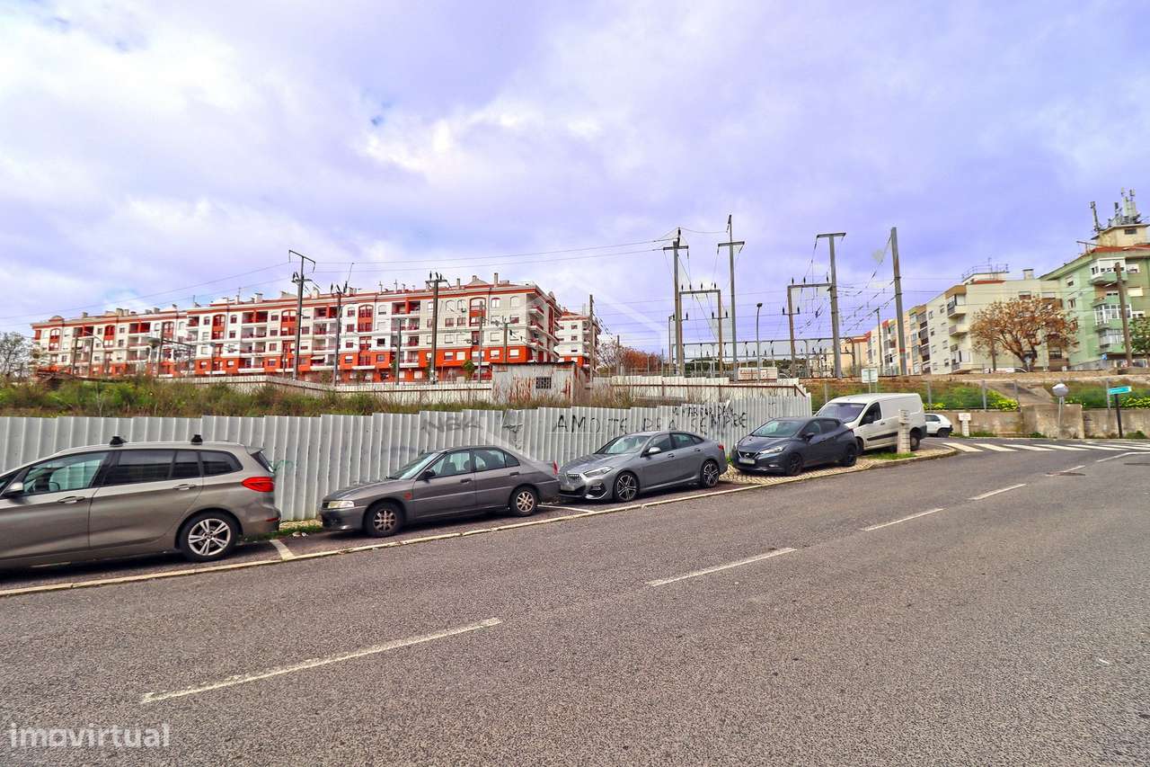 Terreno para constr. de prédio na urb. Villa Park, Amadora-11