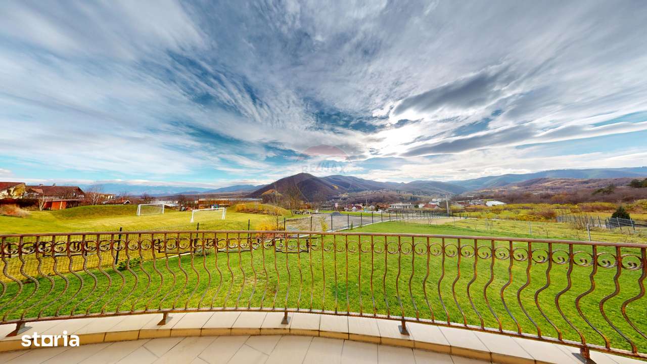 Casă / Vilă de Lux cu 5 camere de vânzare-18