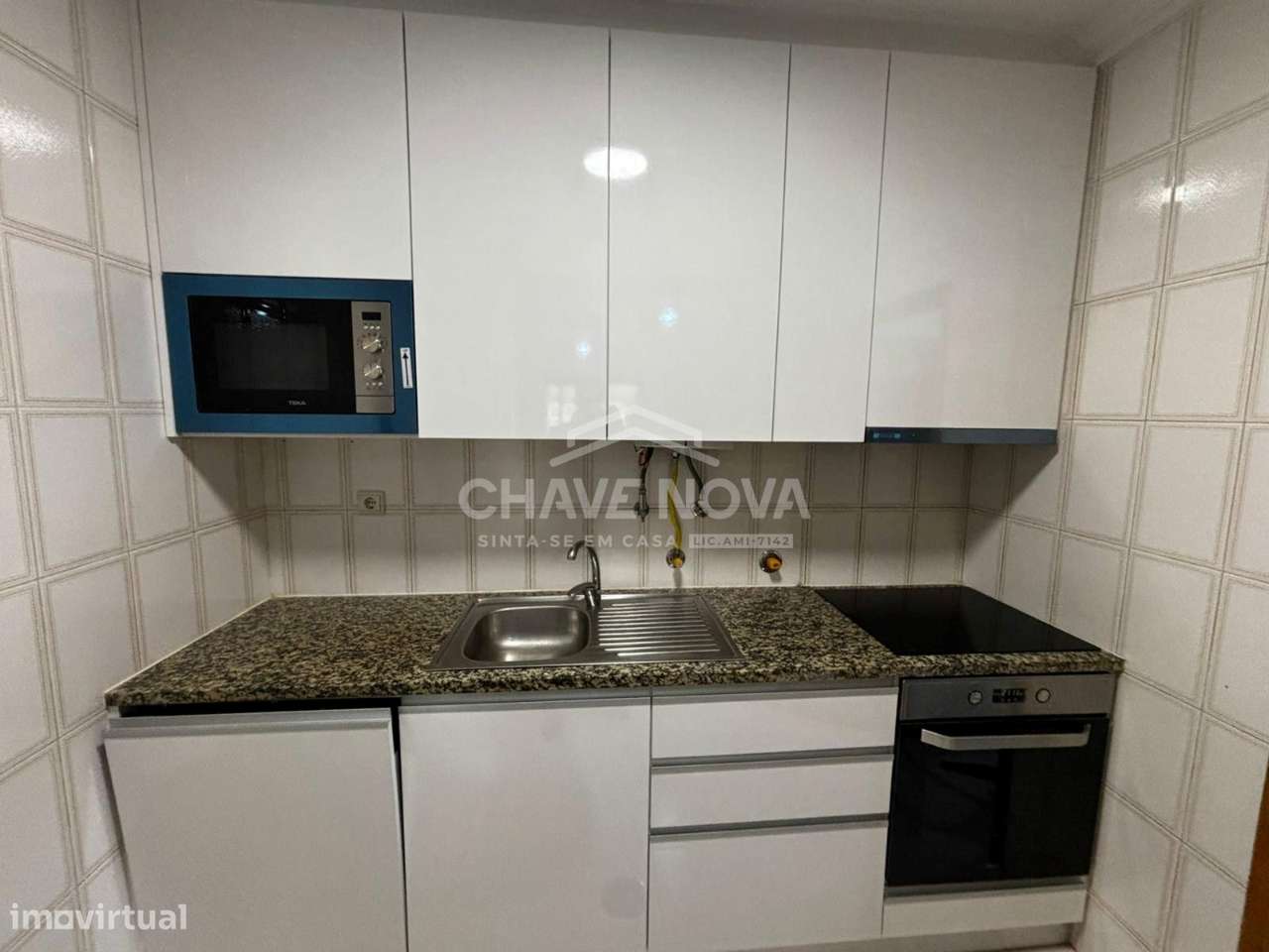 T1 Renovado c/ Varanda e Lugar de Garagem em Canidelo - Grande imagem: 2/11