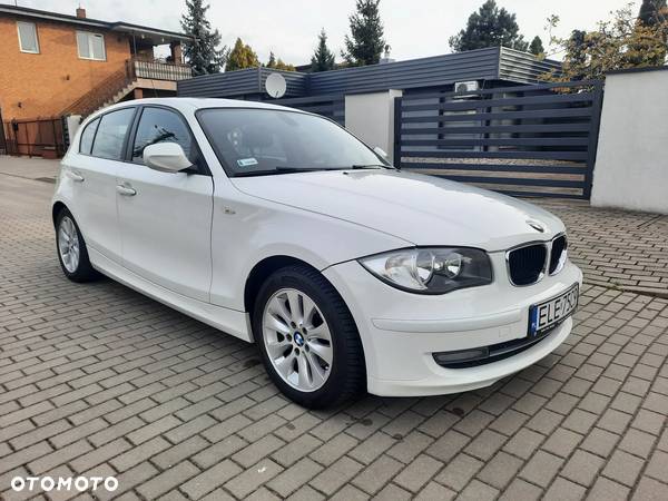 BMW Seria 1 118d DPF - 1