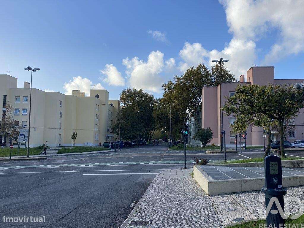 Apartamento T3 em Carnide de 88 m2 - Grande imagem: 2/40