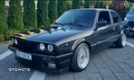 BMW Seria 3 318is - 1